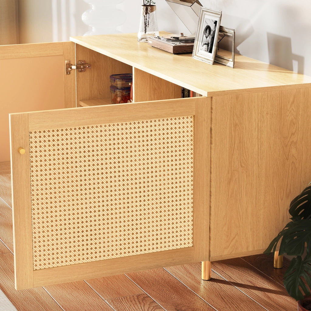 Credenza a due ante con rattan intrecciato in MDF naturale con ripiano interno e gambe in metallo dorato