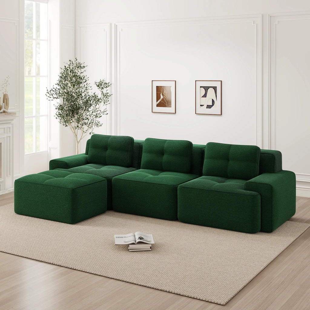 Divano modulare in velluto a coste verde; seduta profonda 74 cm; base antiscivolo e moduli componibili