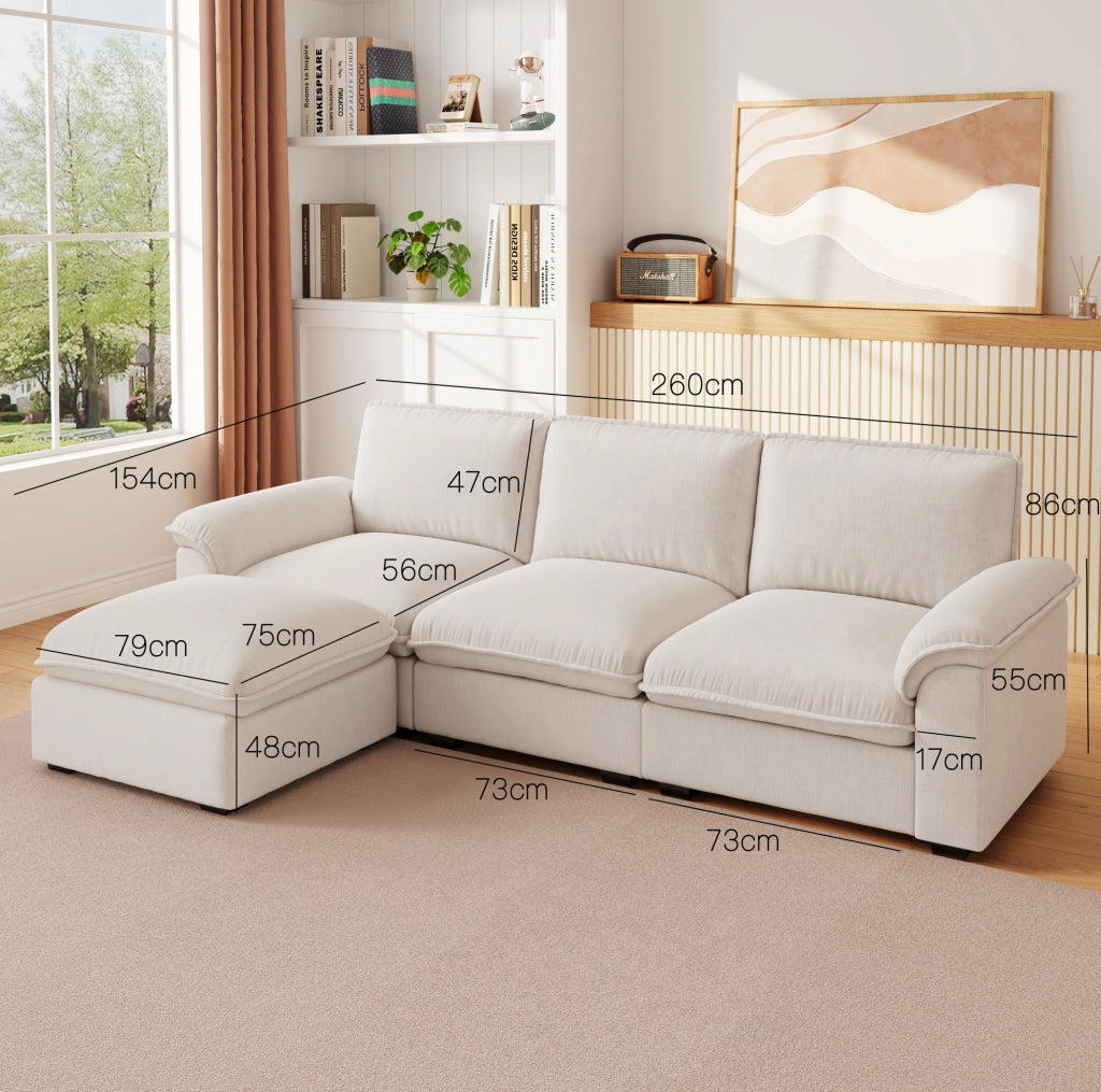 Divano modulare a L Cloud in tessuto chenille beige, 4 posti con pouf e braccioli