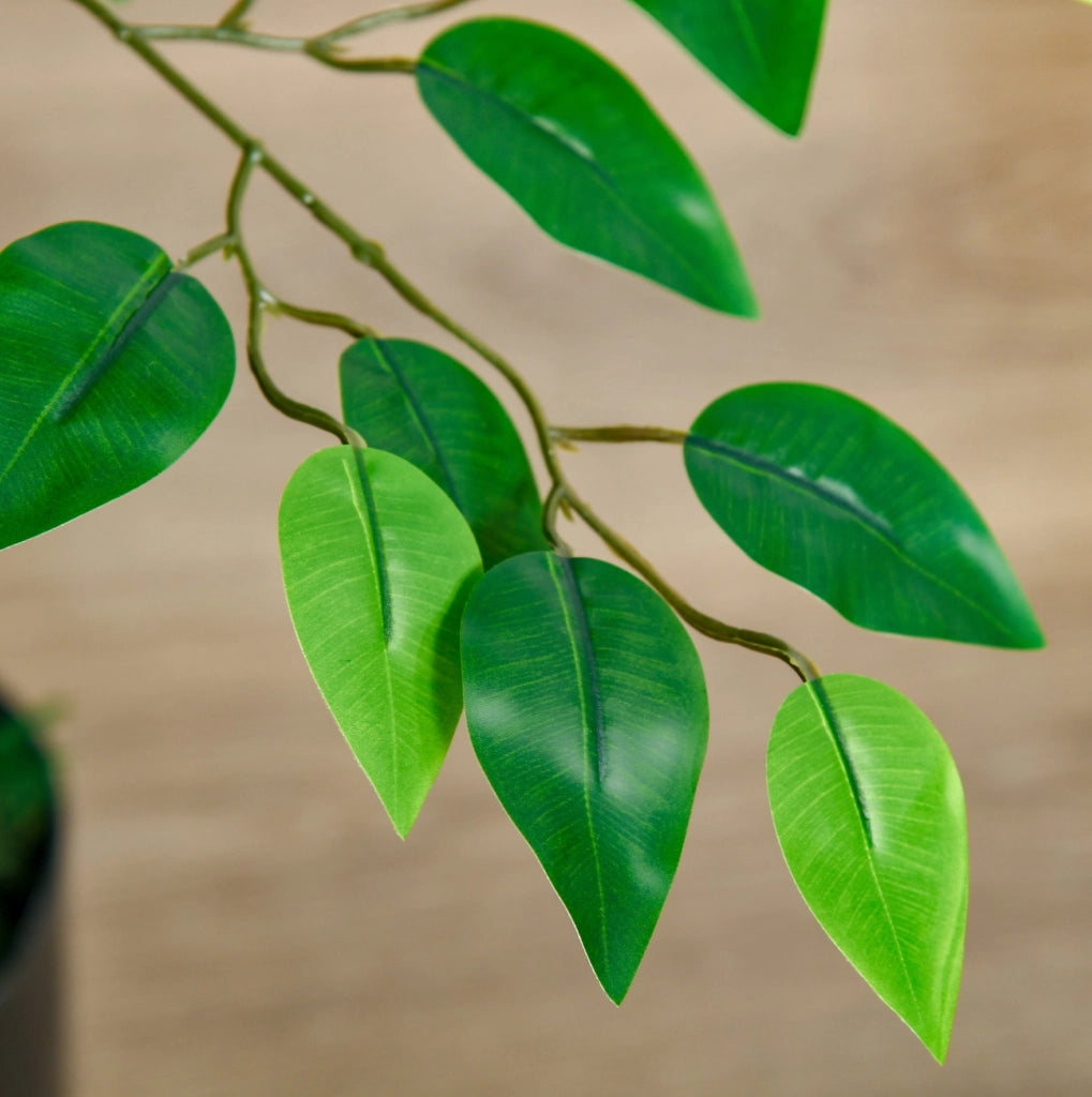 Ficus artificiale ULEVR 135 cm in vaso nero, pianta decorativa verde in plastica con base in cemento