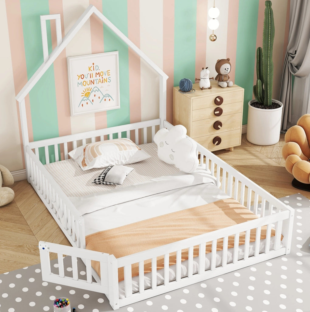 LETTO per bambini a forma di camino 140 x 190 cm in pino e MDF bianco