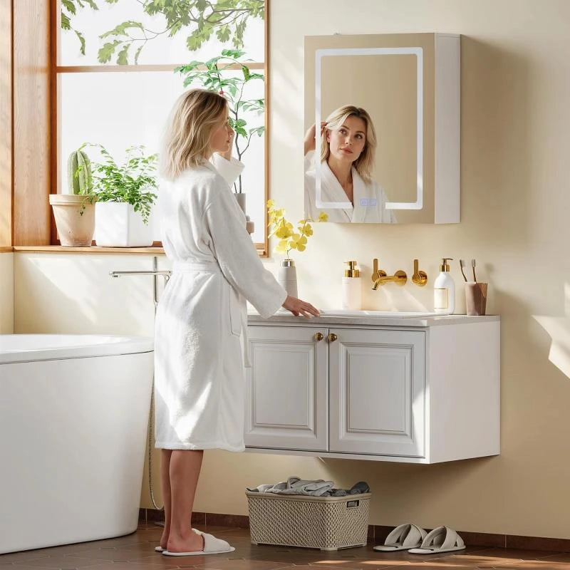 ARMADIETTO BAGNO CON SPECCHIO, LUCE LED REGOLABILE E SISTEMA ANTIAPPANNAMENTO, 50X15X60 CM, BIANCO