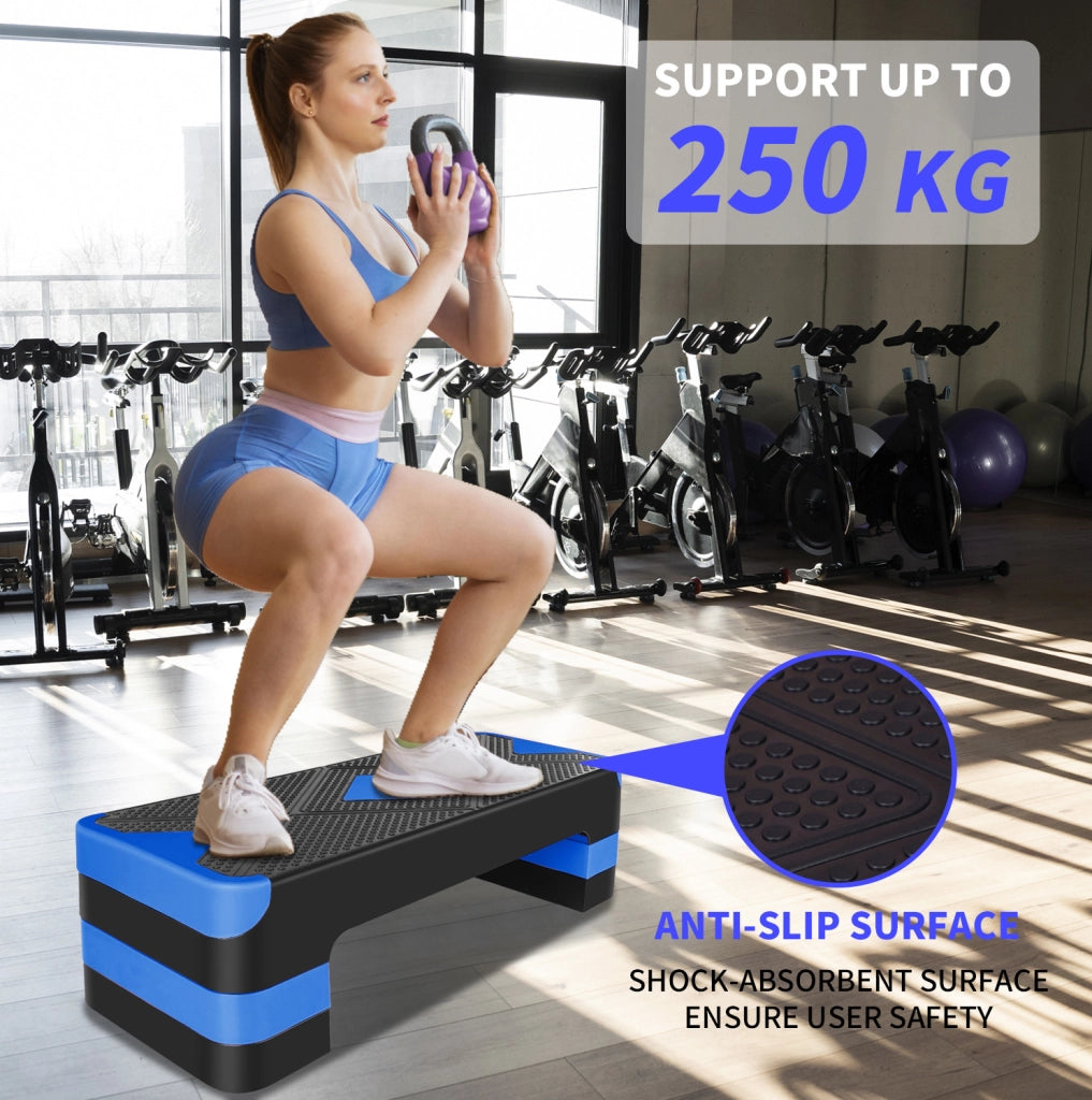 Step aerobico regolabile 68,5x28x10 cm in ABS blu, 3 altezze per casa