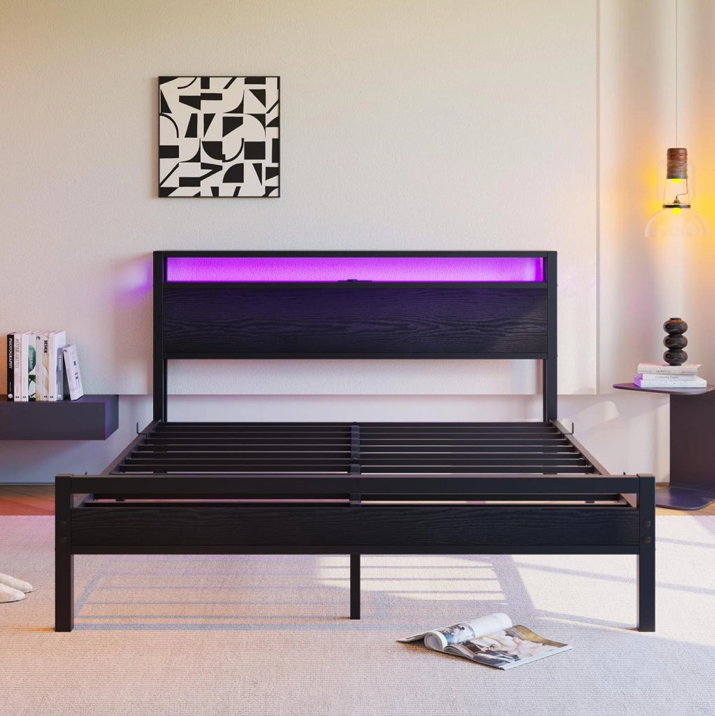 Letto 140x190 cm con USB e presa, testiera a 2 vani, in MDF e metallo nero