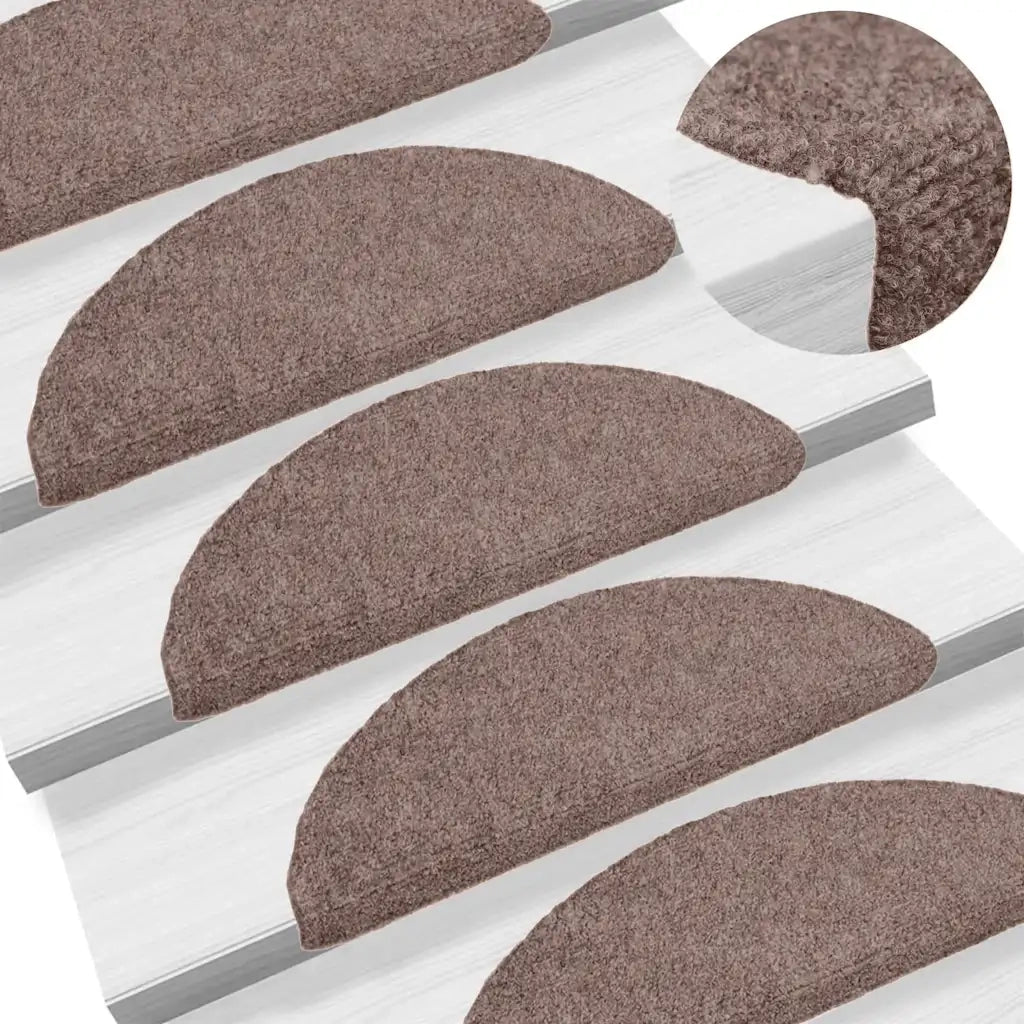 Tappetini per scale autoadesivi 15 pz 56x17x3 cm Marrone Chiaro Semicircolari 132690