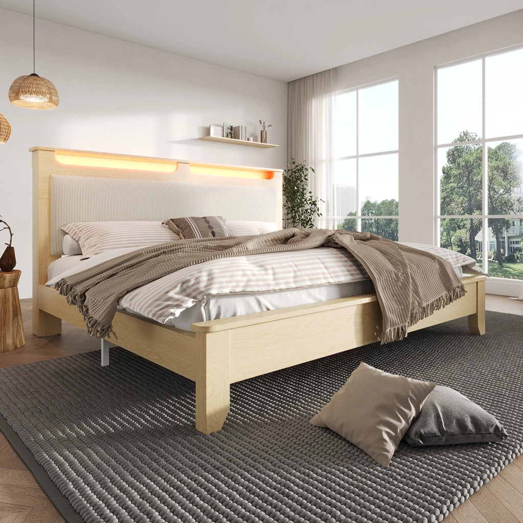 Letto matrimoniale 140x200 cm con testiera contenitore, illuminazione LED e schienale imbottito in tessuto cord beige, struttura in quercia chiara (senza materasso e panca)