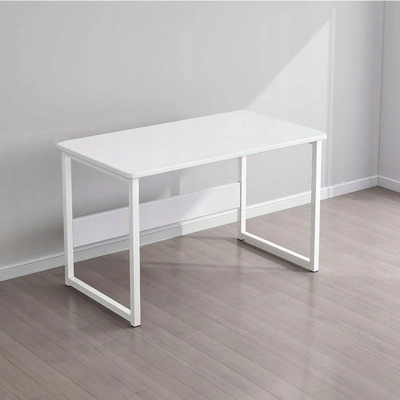 Scrivania per computer bianca da 80x37x73 cm, compatta e funzionale.
