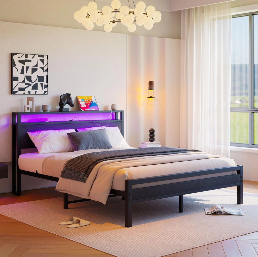 Letto 140x190 cm con USB e presa, testiera a 2 vani, in MDF e metallo nero