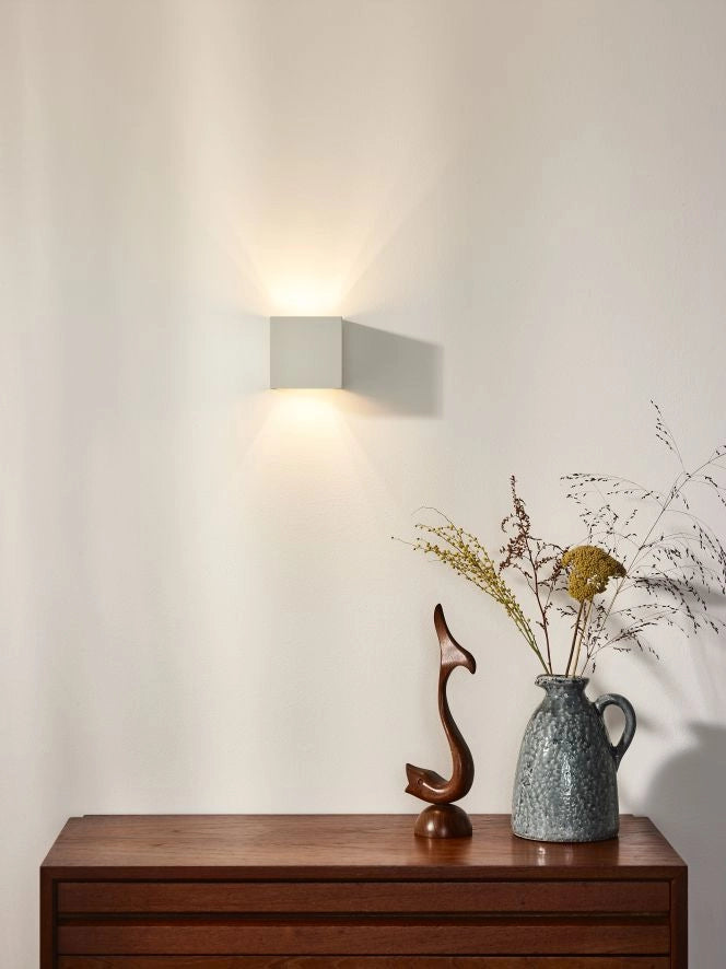 Applique Lucide XIO bianca in alluminio G9 LED 4W 2700K