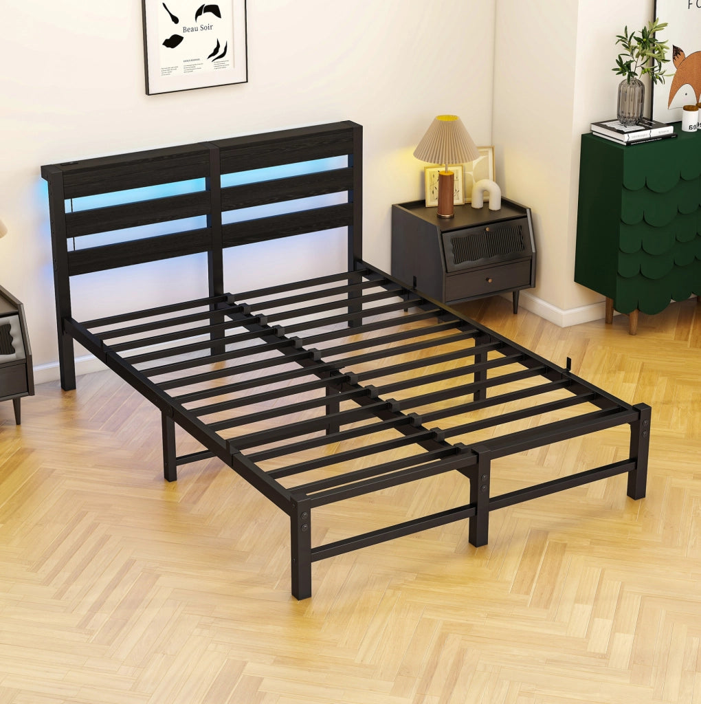 Letto 120x200 cm con LED RGB, 2 porte USB e struttura in metallo e legno nera