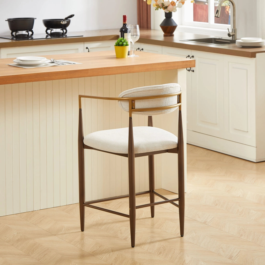 Set di 2 sgabelli da bar con braccioli; seduta in tessuto e struttura in metallo; beige