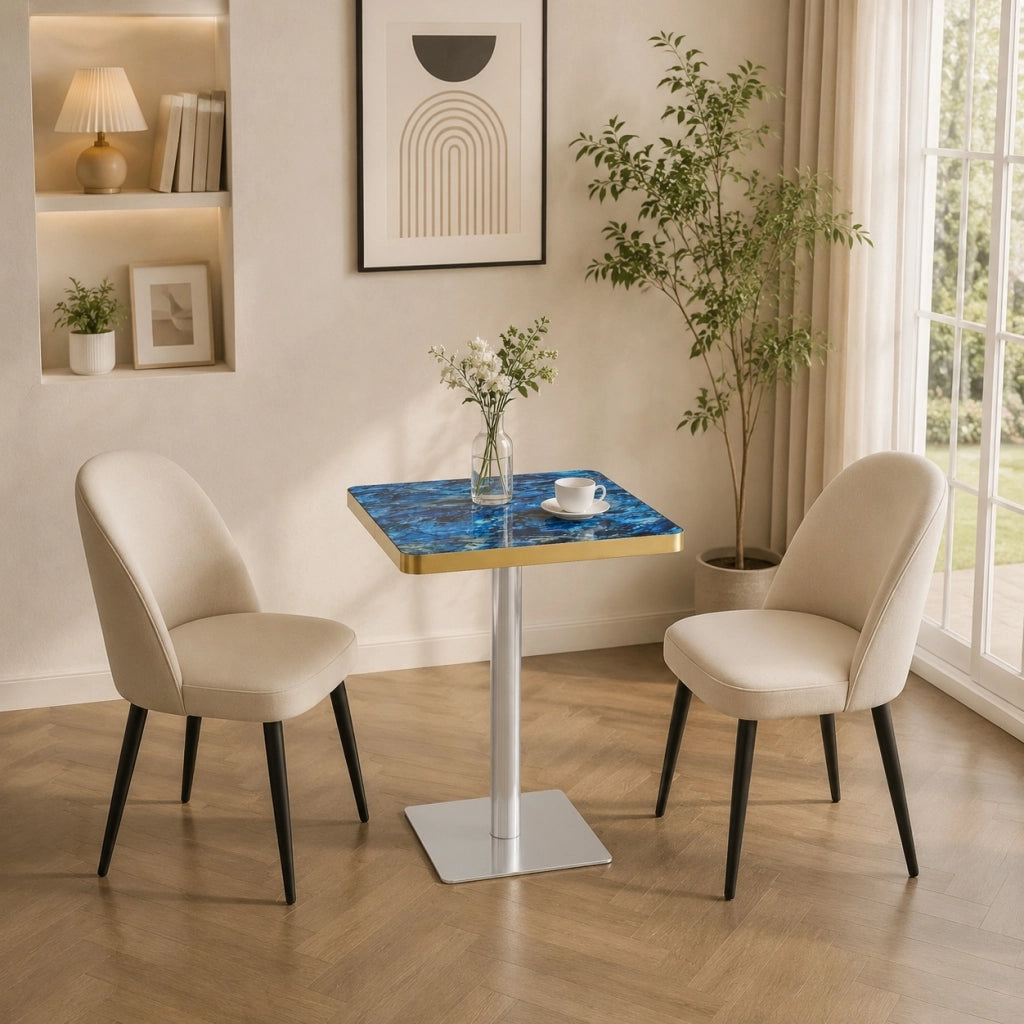Tavolo quadrato effetto marmo blu con base in metallo
