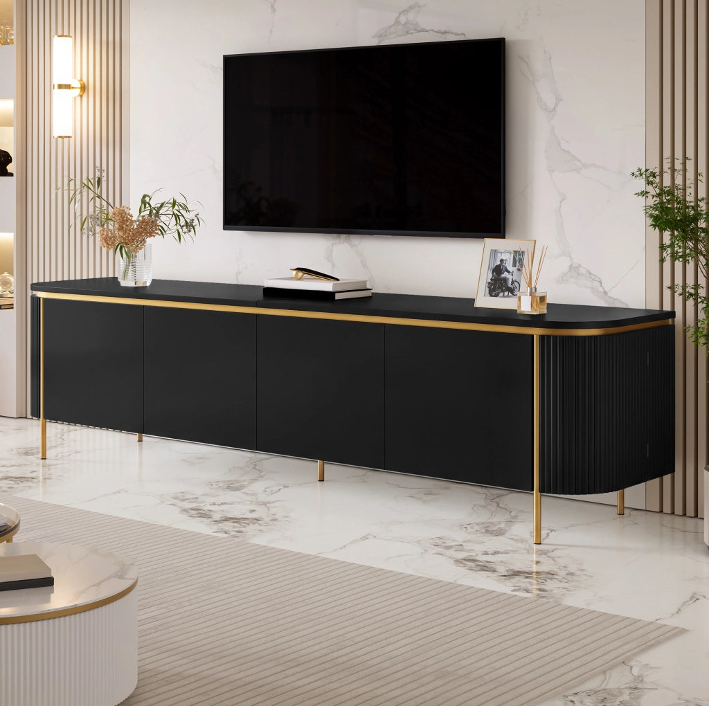 Mobile TV in MDF nero con 6 ante, piedi in ferro e passacavi, design con lati scanalati e angoli arrotondati, 180x38x46 cm