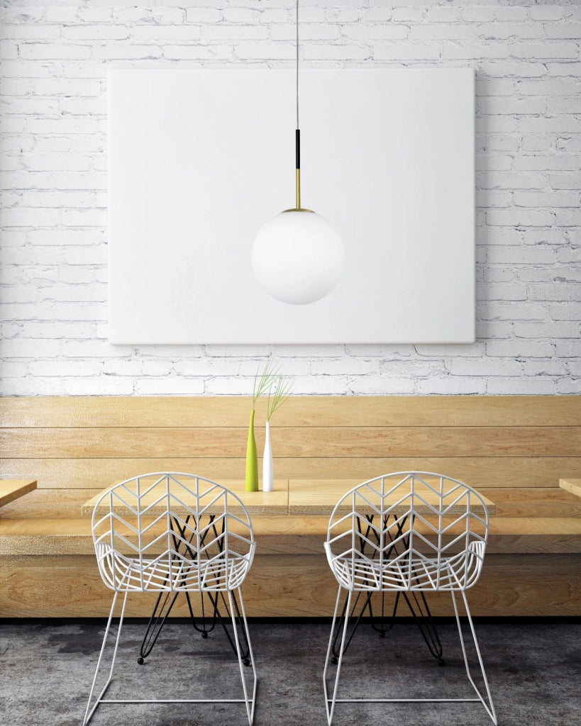 JUGEN SOSPENSIONE 1 LUCE OTTONE ATTACCO E27  SFERA BIANCO OPACO D. VETRO 30CM