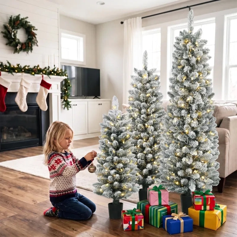 Set 3 Alberi di Natale LED innevati, stretti con rami in PVC, altezze 90/120/150 cm