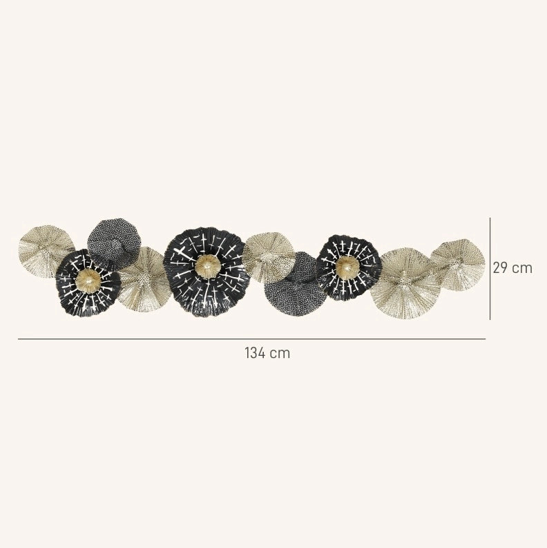 Decorazione da parete in metallo 134x7x29 cm nero e oro, facile da montare –