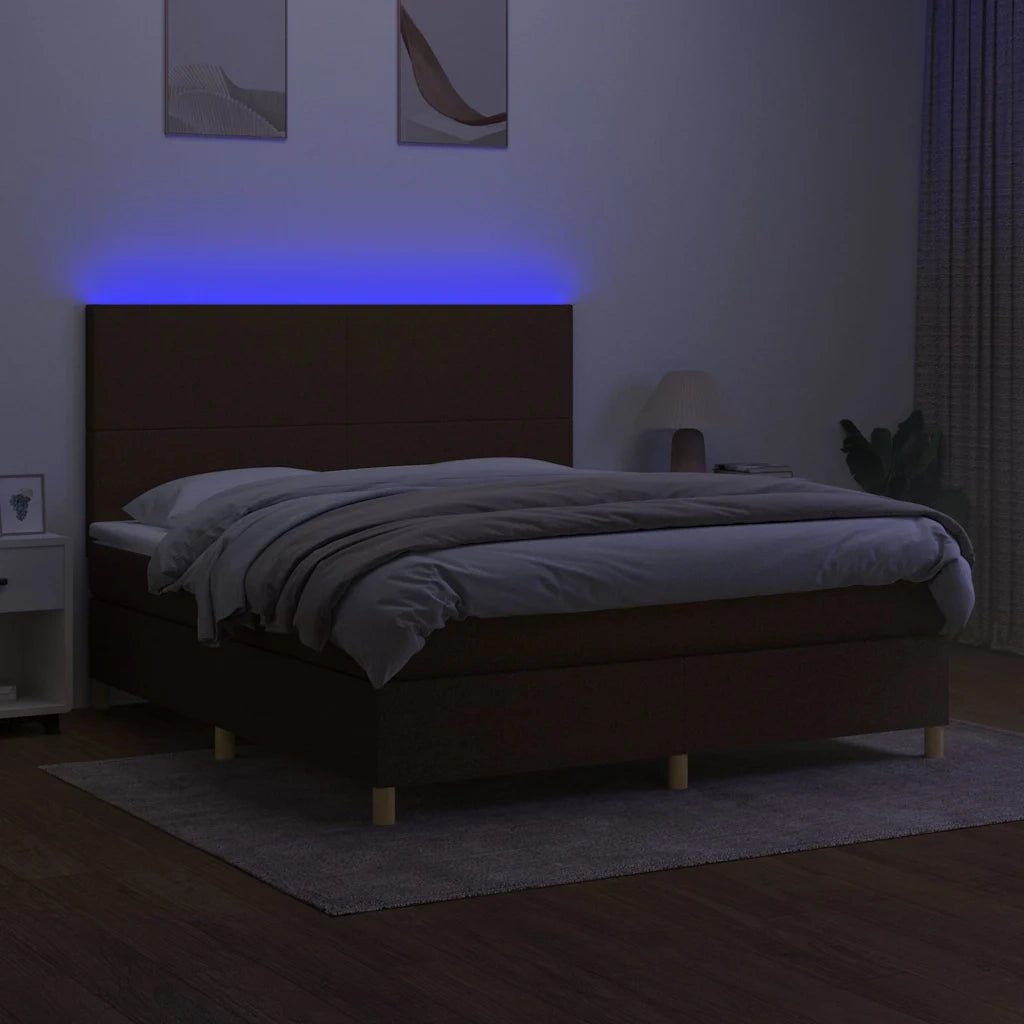 Letto a Molle Materasso e LED MarroneScuro 180x200cm in Tessuto 3135296