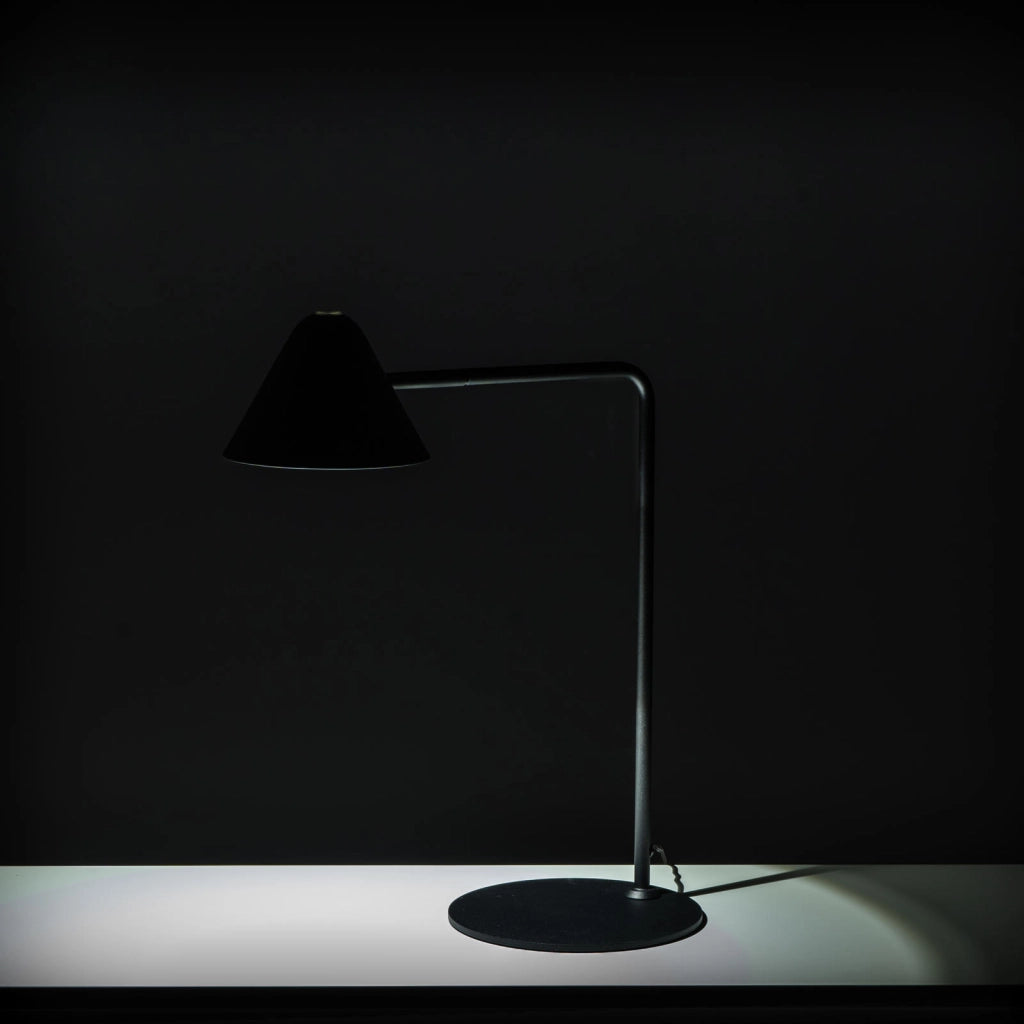Antares Lampada da Tavolo LED 5W 3000K in Metallo Verniciato Nero Opaco con Base in Marmo e Cavo Telato con Interruttore - Antares