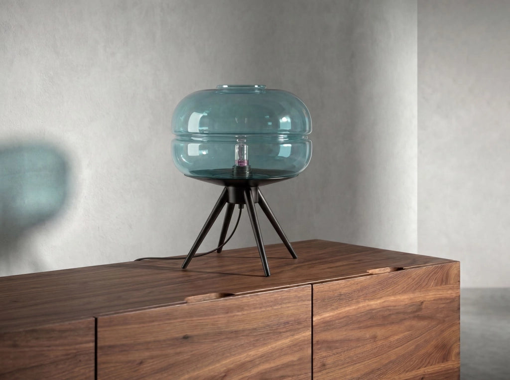 Lampada da tavolo in vetro blu e acciaio nero