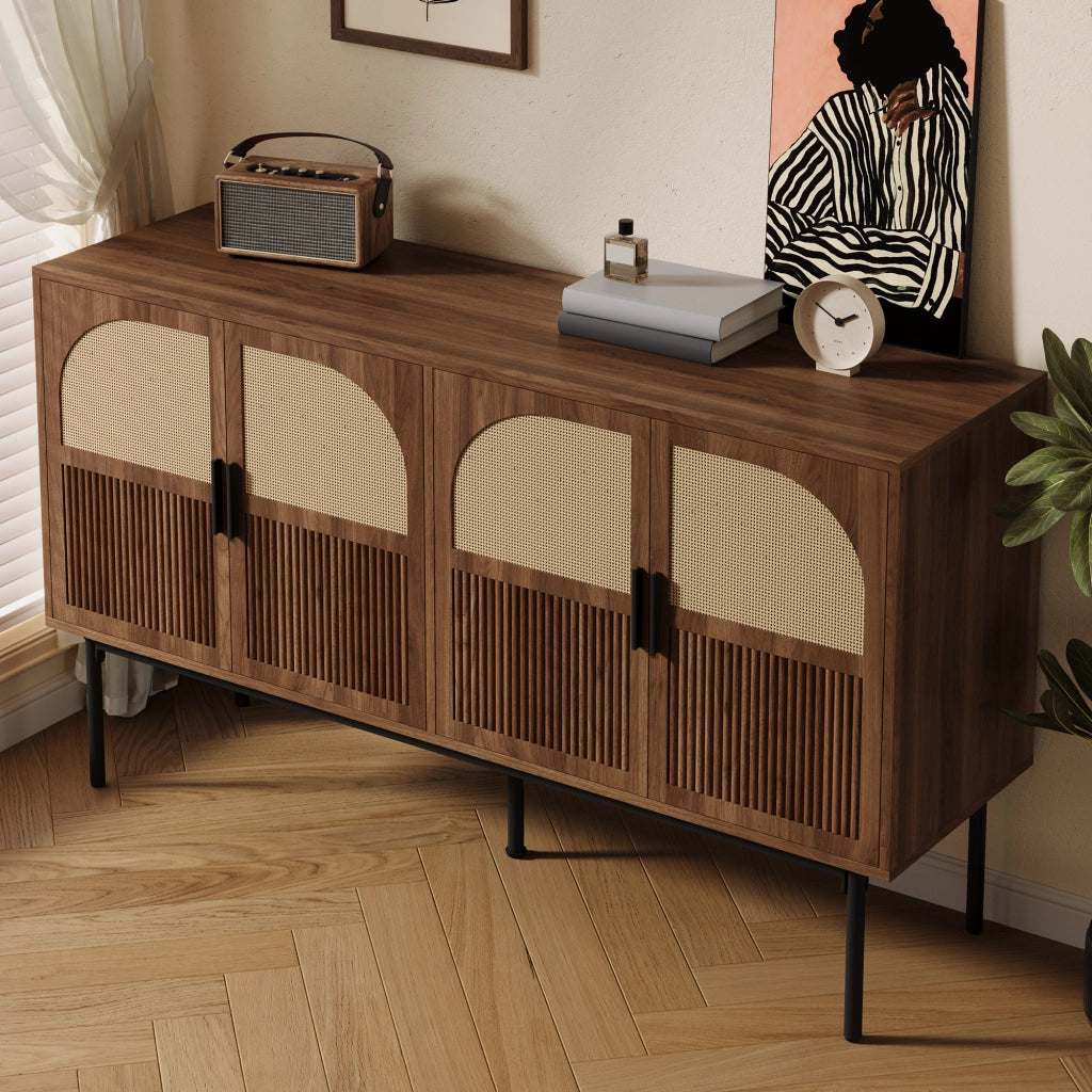 Credenza a 4 ante in MDF con effetto noce e rattan naturale per soggiorno ingresso 140 × 40 × 80 cm