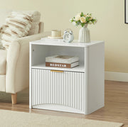 Comodino bianco 58 cm con vano aperto e maniglia dorata