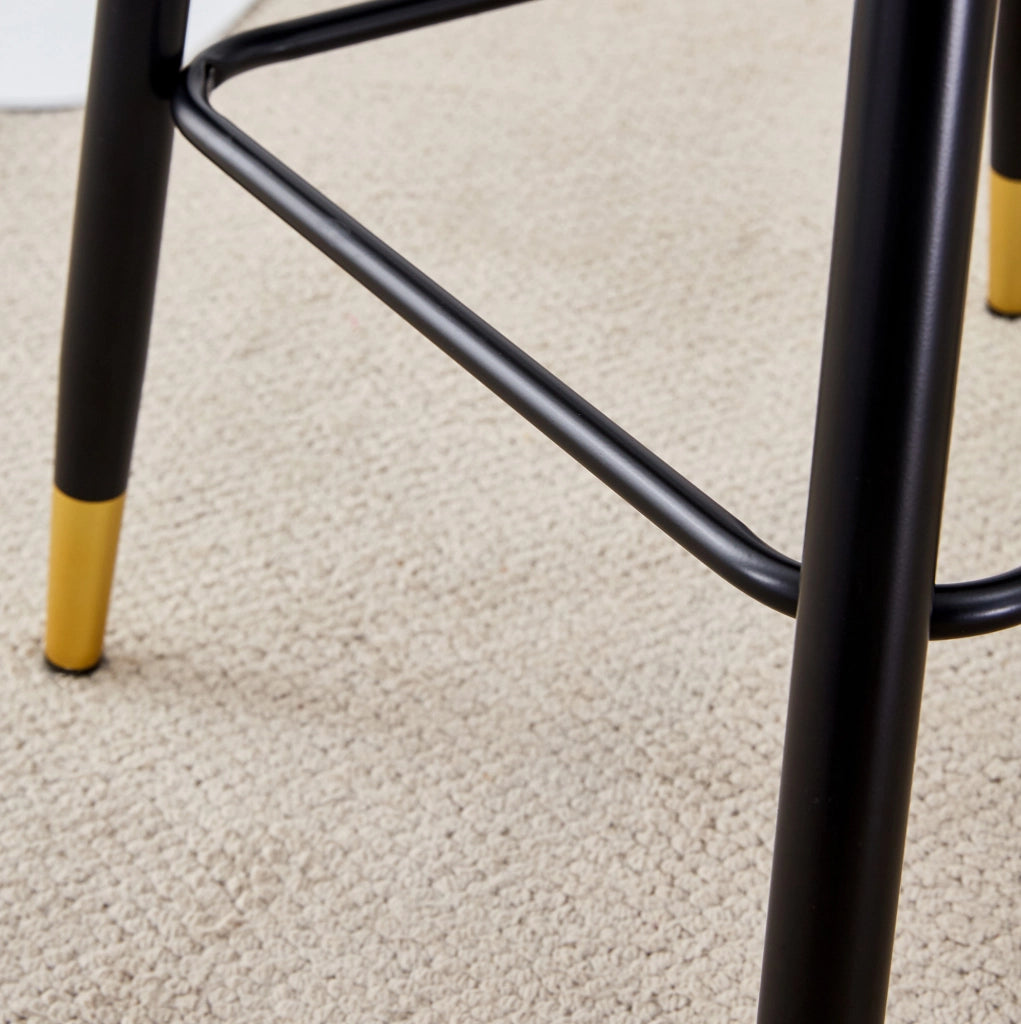 Set di 2 sgabelli da bar alti 100 cm in PU nero con struttura metallica nera e poggiapiedi ergonomico