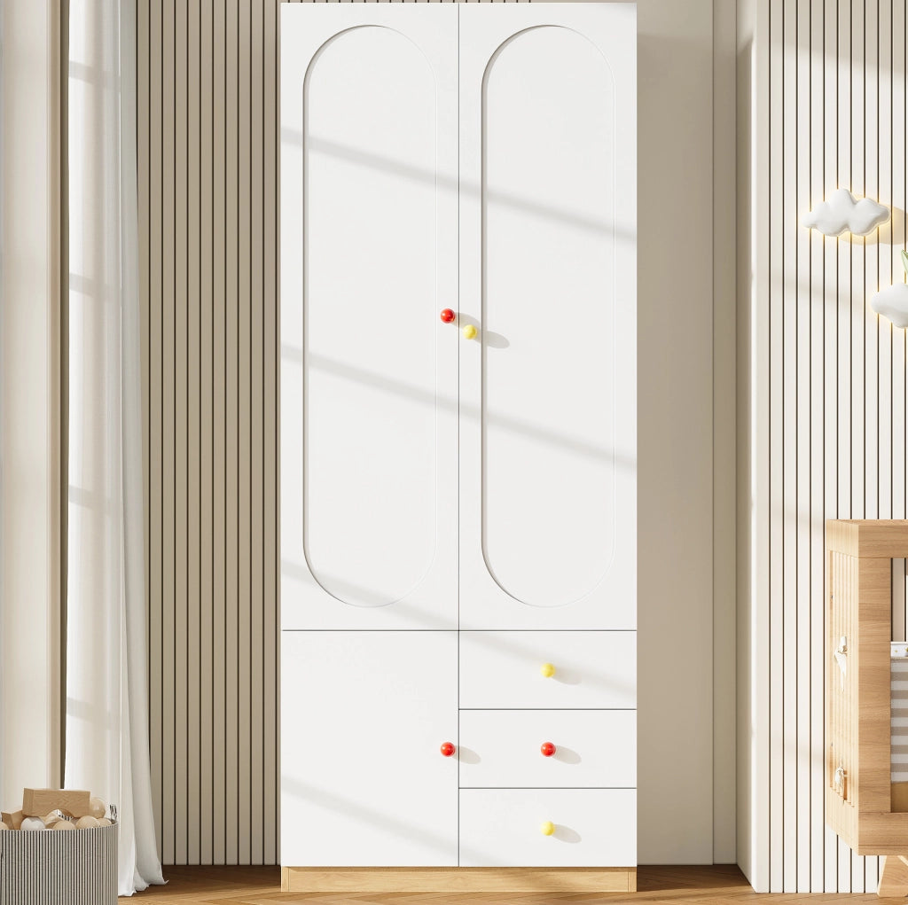 Armadio guardaroba bianco per bambini con 2 ante, 3 cassetti, bastone appendiabiti e maniglie in ceramica colorata, 80x50x200 cm