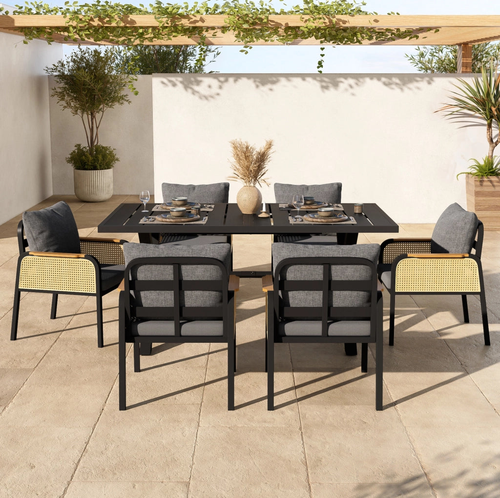 Set da Giardino Moderno con Tavolo in Plastica Legno e 6 Sedie con Struttura in Ferro e Cuscini
