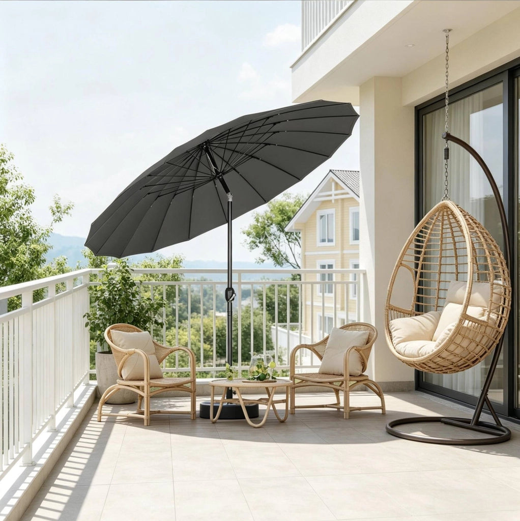 Ombrellone da terrazza grande 257 cm con tessuto in poliestere e struttura in metallo e fibra di vetro, inclinabile e con manovella, colore grigio scuro