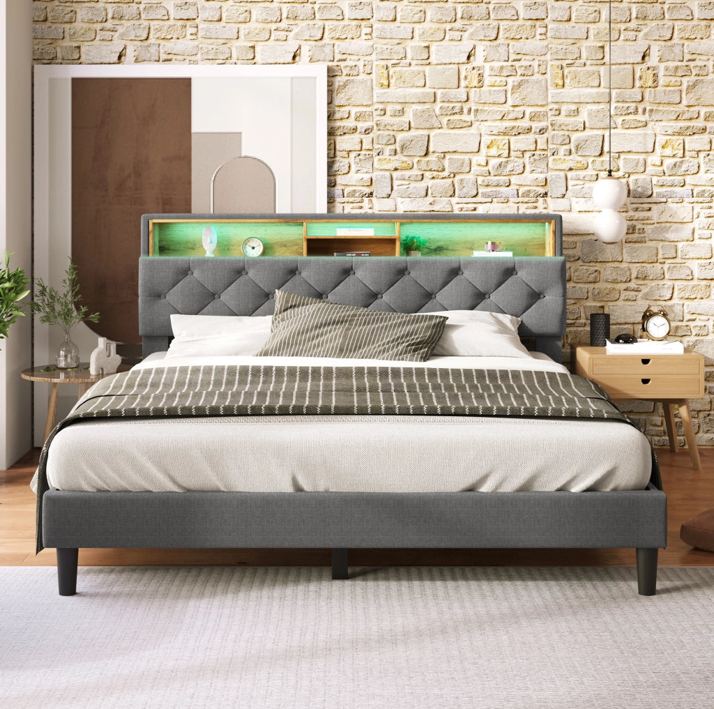 Letto imbottito grigio 140 x 200 cm con testiera contenitore e LED