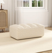 Divano modulare senza struttura con poggiapiedi in tessuto a riccioli beige e bianco per relax
