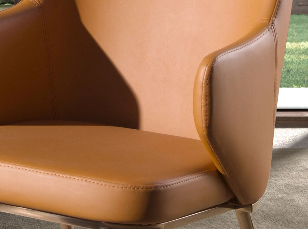 Sedia in similipelle marrone