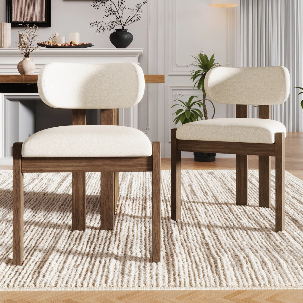 Set di 2 sedie da pranzo in legno con rivestimento in bouclé color noce e schienale sagomato per interni