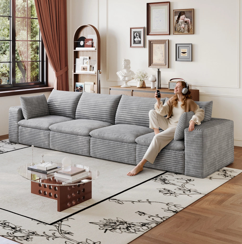 Divano Cloud 340 cm in tessuto di velluto a coste grigio scuro con imbottitura rimovibile e design modulare senza necessità di montaggio