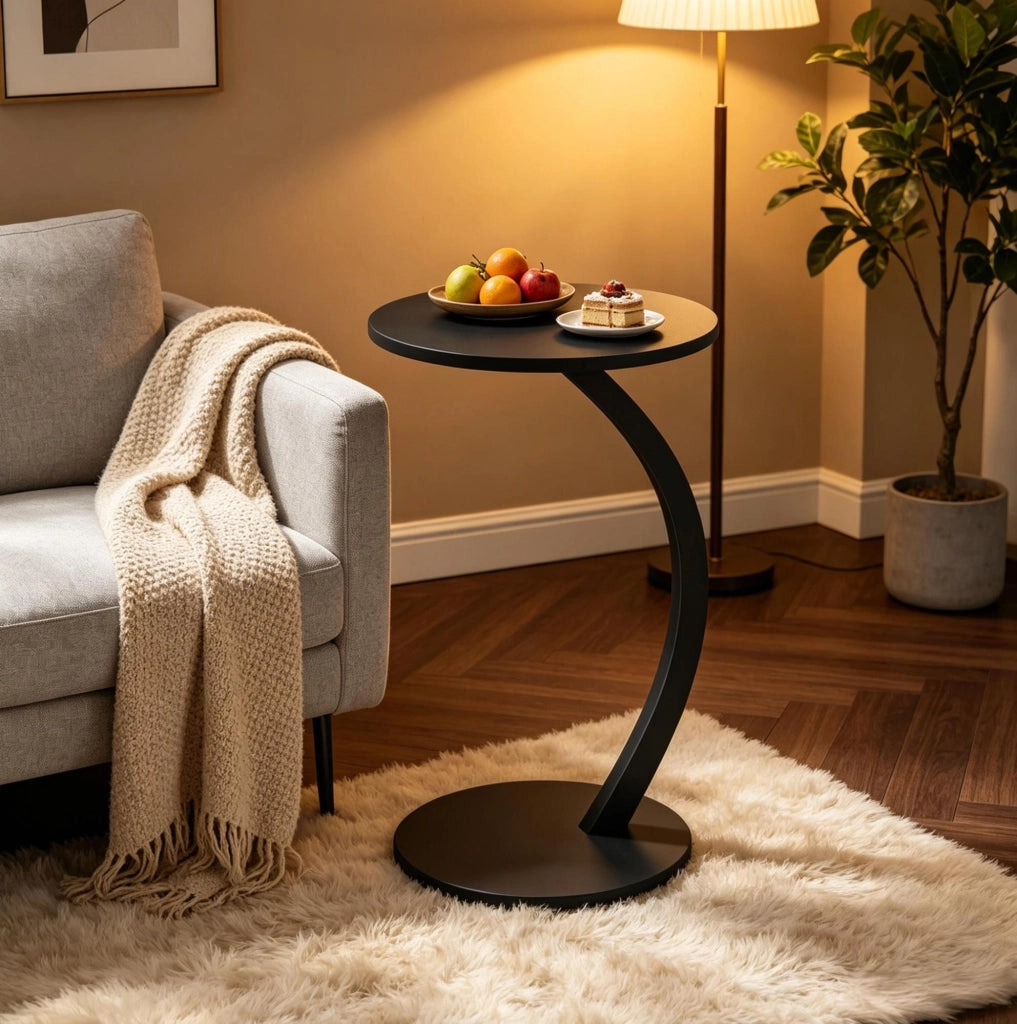 Tavolino laterale a C rotondo nero con piano MDF, struttura in metallo, 40 x 64,5 cm