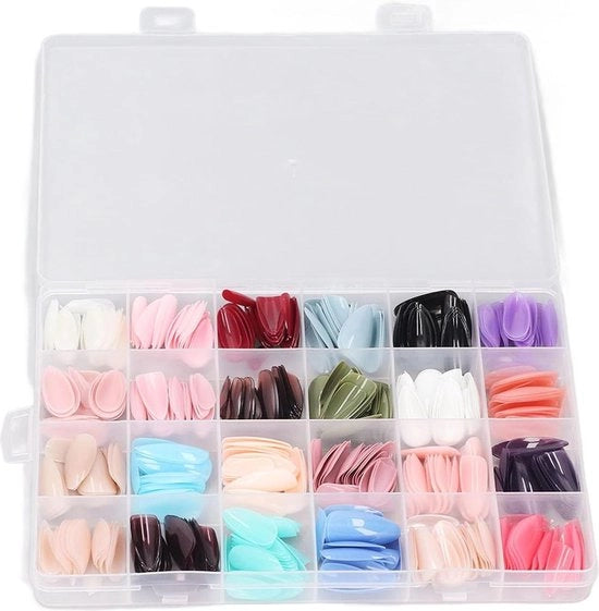 Set di unghie a pressione brevi - 576 pezzi - punte d'arachide - colore puro - unghie false moda.