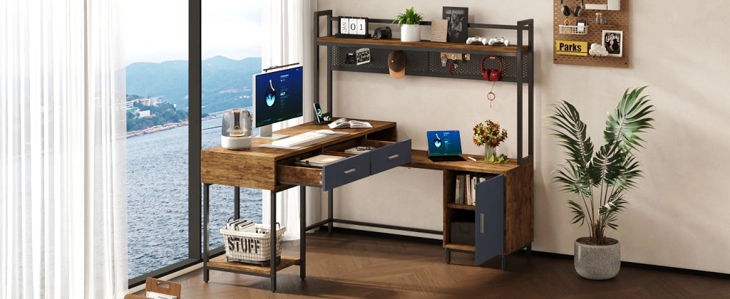 Scrivania angolare 140x140x135 cm in stile industriale con struttura in acciaio e MDF, finitura nero e legno, con cassetti e armadietto a porta singola