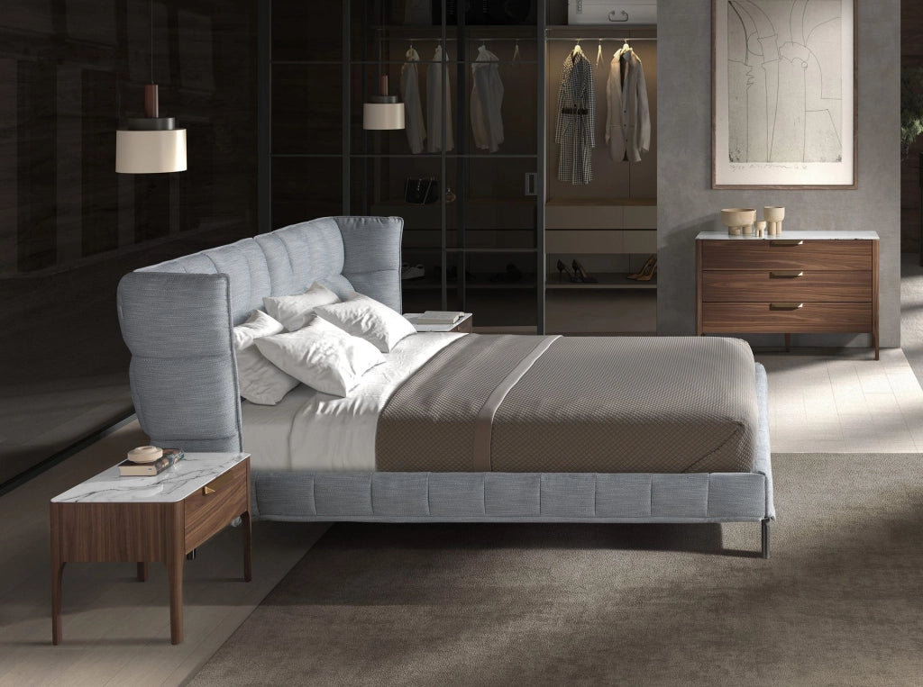 Letto in tessuto grigio-bluastro chiaro