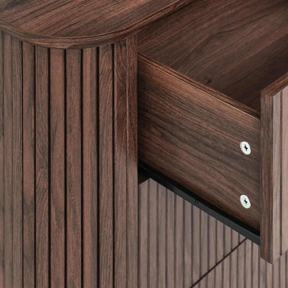 Cassettiera con 6 cassetti MDF legno chiaro gambe in metallo stile retrò