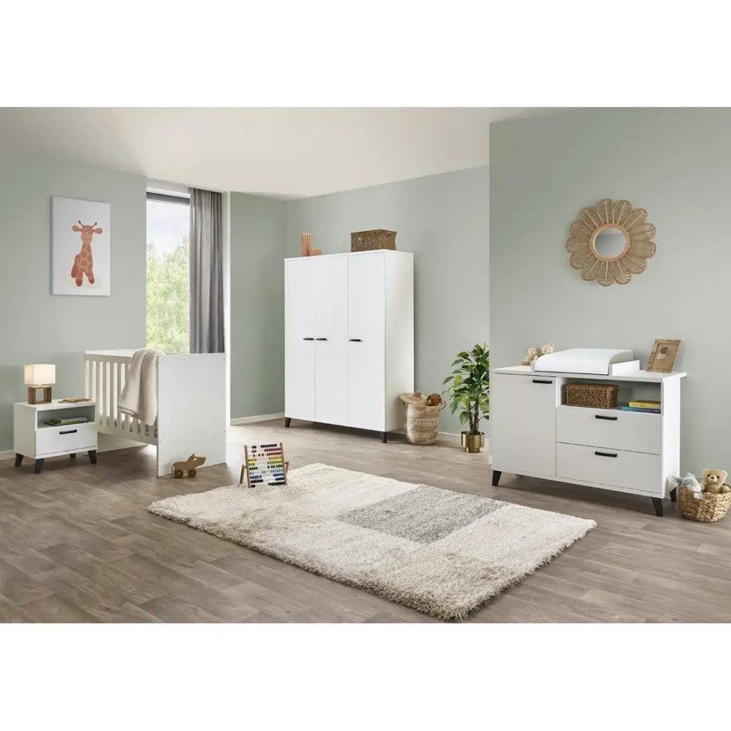 Camera per bambino DANAÉ, colore bianco, letto trasformabile da 60x120 a 90x200, armadio, fasciatoio e comodino