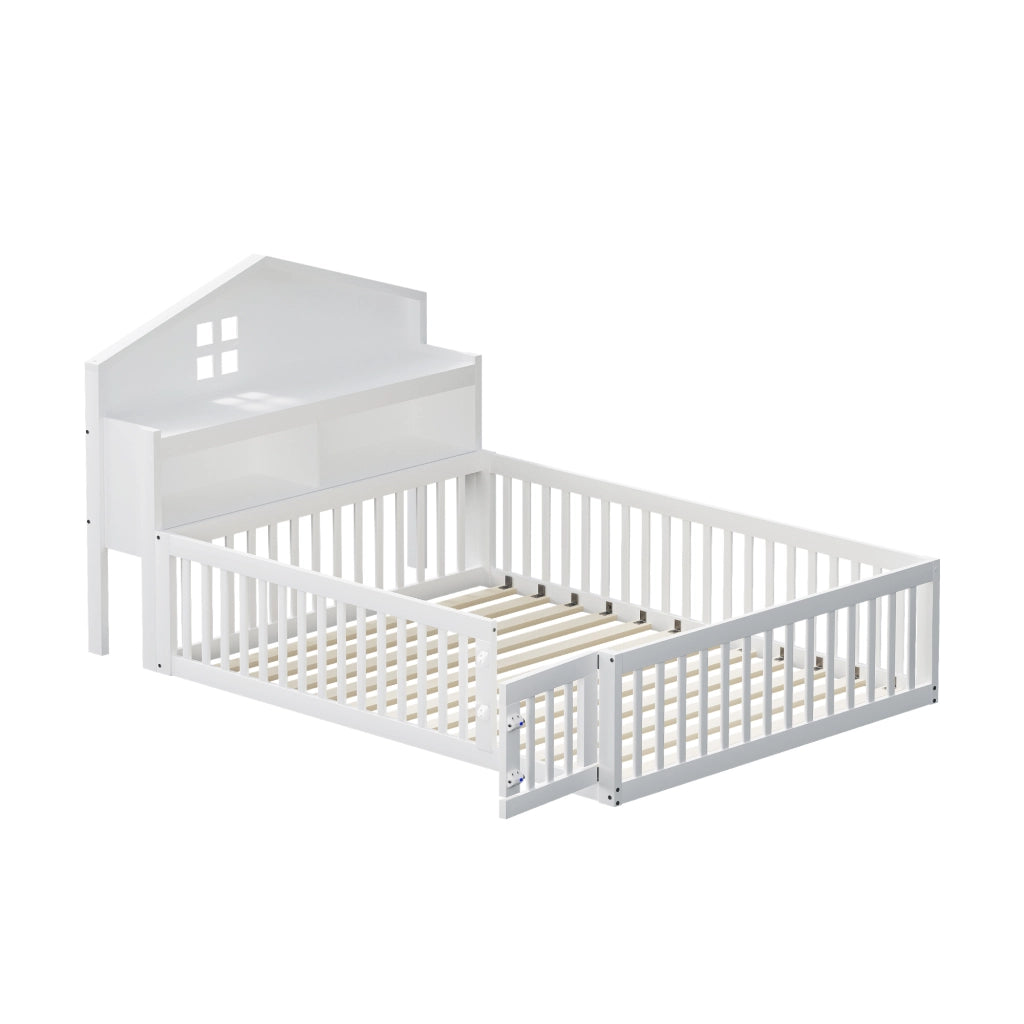 Letto casetta per bambini 140x200 bianco con sponde; scaffali e rete a doghe