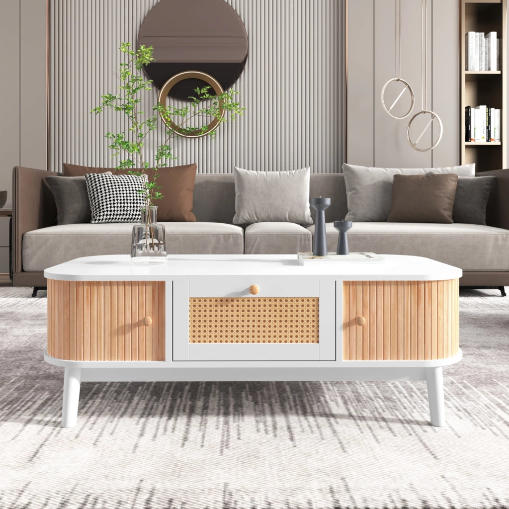 Tavolino da caffè in rattan e legno massello con cassetti e ante scorrevoli, 110x55x38,5 cm, stile naturale