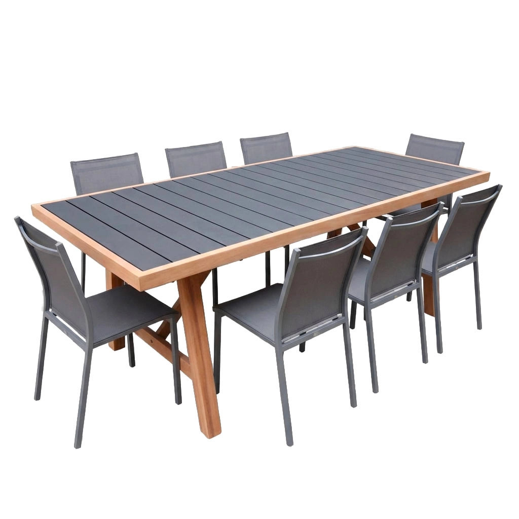 Set tavolo da giardino in legno di hevea e alluminio con 8 sedie,