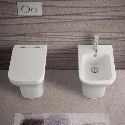 Sanitari filomuro senza brida bianco lucido con sedile soft-close  Plana
