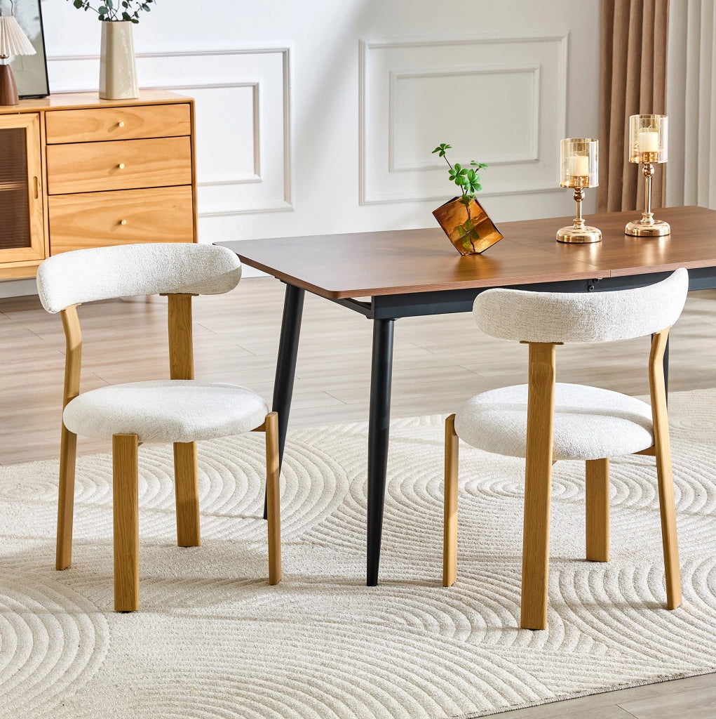 Set di 2 sedie imbottite con rivestimento in tessuto bouclé bianco crema, schienale ergonomico, gambe stabili con protezioni antiscivolo, altezza 79 cm