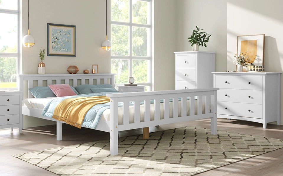 Letto matrimoniale in legno massiccio di pino 140x200 cm con rete a doghe, bianco