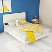 Letto imbottito moderno 140x200 cm con testiera morbida beige, struttura in legno senza contenitore, materasso incluso