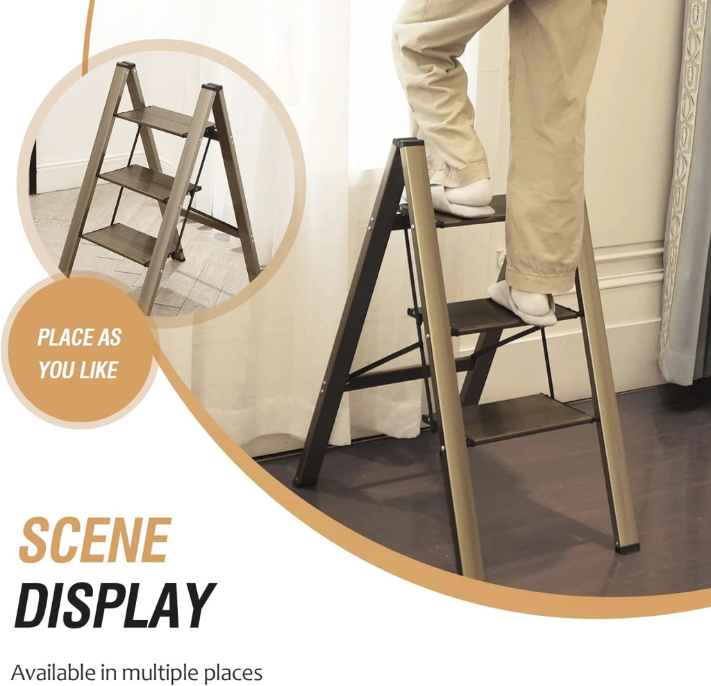 Scala pieghevole in alluminio color oro con gradini antiscivolo e piedini in gomma fino a 150 kg 65 × 45 × 82 cm