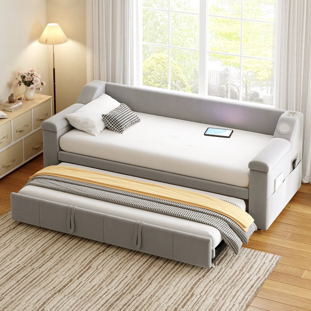 Divano letto 90 × 190 cm con apertura idraulica letto 180 × 190 cm; USB; Bluetooth; vani e rete a doghe