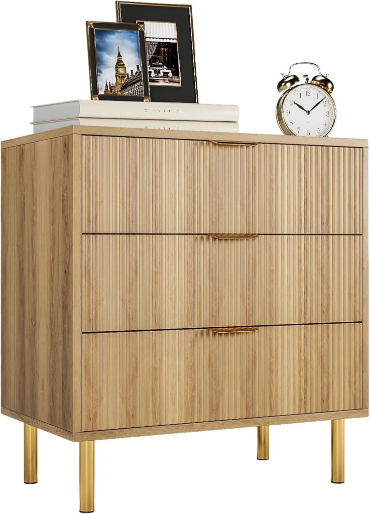 Cassettiera Scandinava 3 Cassetti Effetto Legno Naturale con Dettagli Dorati e Piedini in Metallo Com��